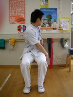ねじってストレッチ　It twists and the stretch